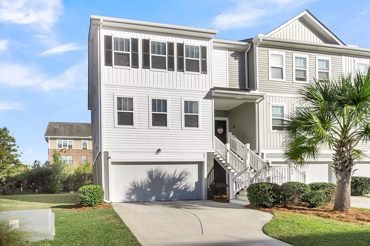 Johns Island, SC 29455,681 Mclernon Trce