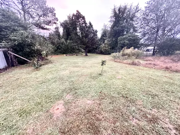Saint Stephen, SC 29479,222 Planters Ln