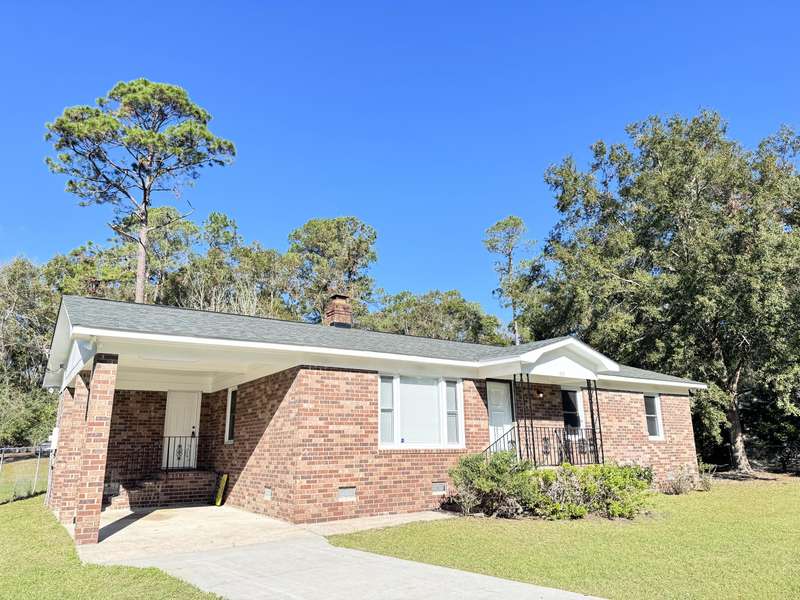 337 Knights Ave, Walterboro, SC 29488