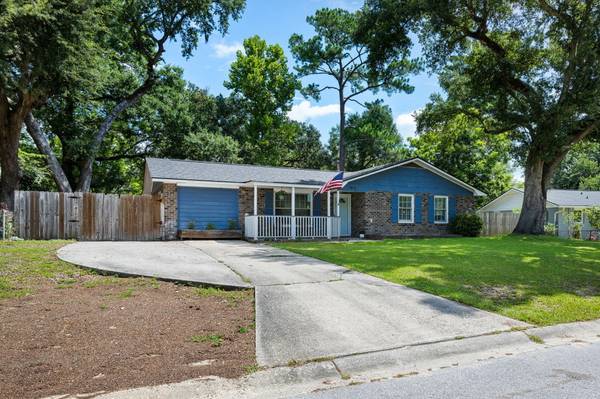 7674 Desmond Ave, North Charleston, SC 29418