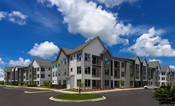 North Charleston, SC 29406,2403 Mall Dr #B1