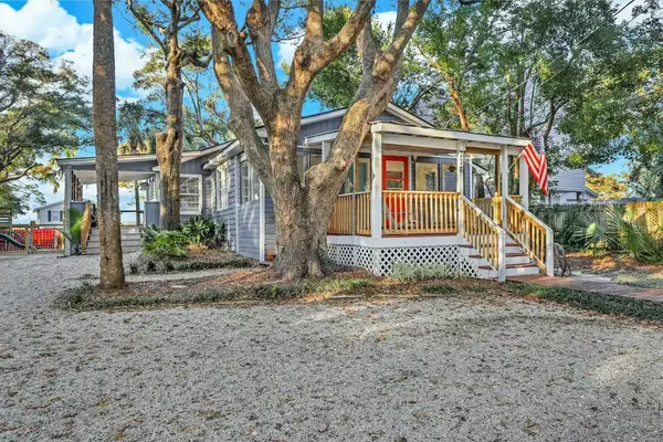 716 E Cooper Ave, Folly Beach, SC 29439