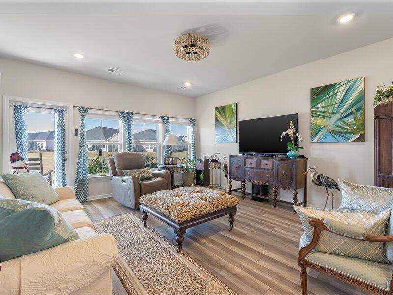 Summerville, SC 29485,1247 Darling St