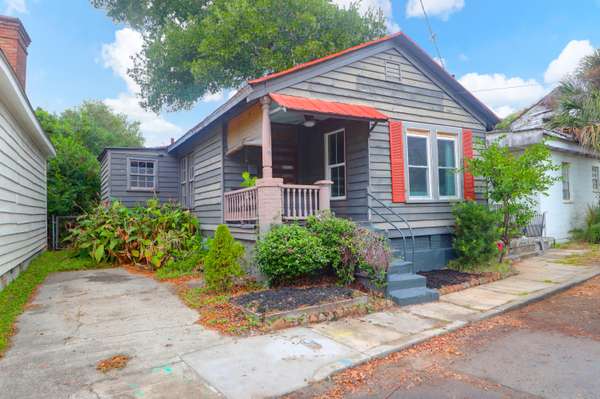 456 Race St, Charleston, SC 29403