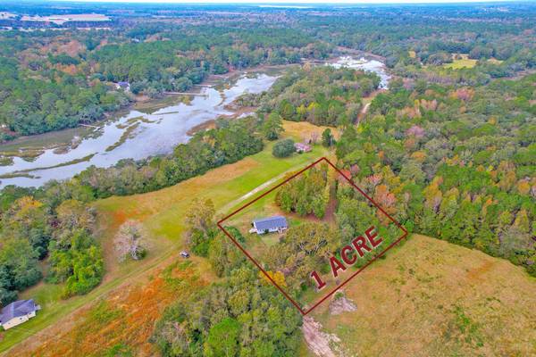 2191 Birds Nest Rd, Wadmalaw Island, SC 29487