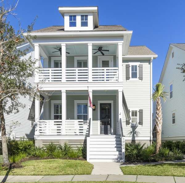 1904 Village Crossing Dr, Charleston, SC 29492