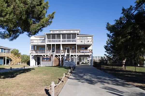 3611 Yacht Club Rd #B, Edisto Island, SC 29438