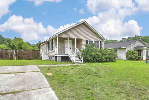 2533 Celestial Ct, North Charleston, SC 29406