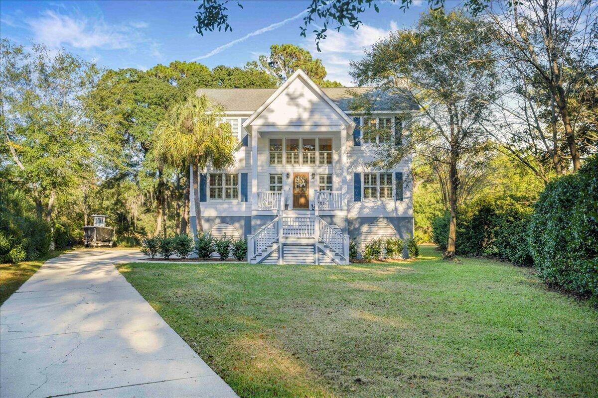 Mount Pleasant, SC 29464,366 Stringer Aly