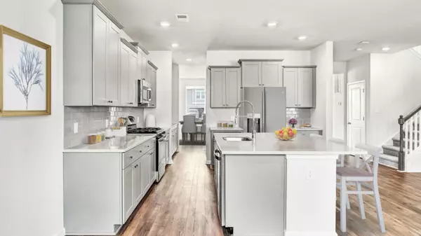 Summerville, SC 29486,573 Richfield Way