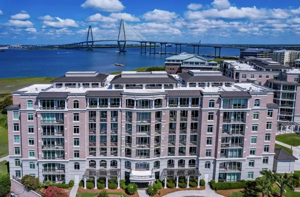 Mount Pleasant, SC 29464,221 S Plaza Ct #107