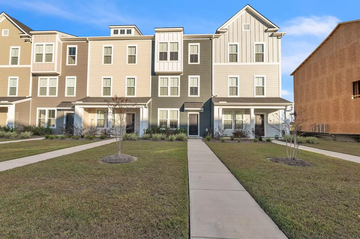 Moncks Corner, SC 29461,823 Recess Point Dr