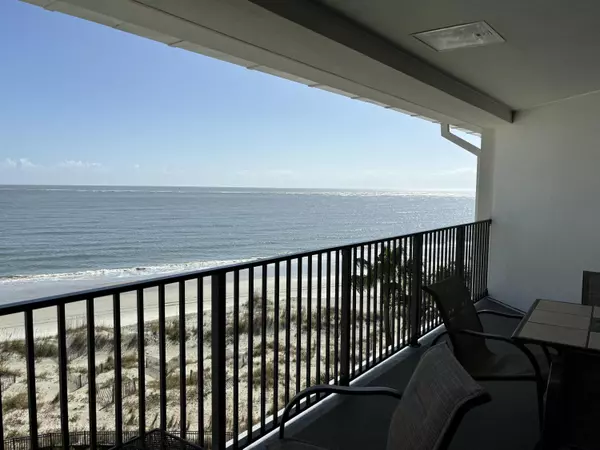 Isle Of Palms, SC 29451,517 Seascape (1 Share Of 13 )