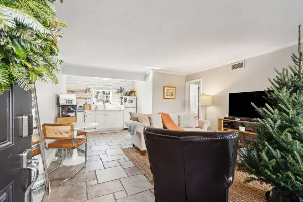 Charleston, SC 29407,640 Cornell St #C35