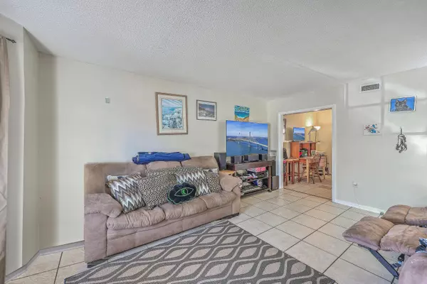 North Charleston, SC 29418,4384 Purdue Dr