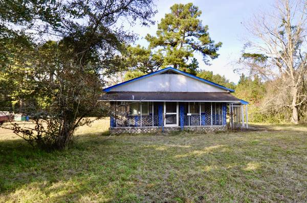 8146 N Highway 17, Mcclellanville, SC 29458