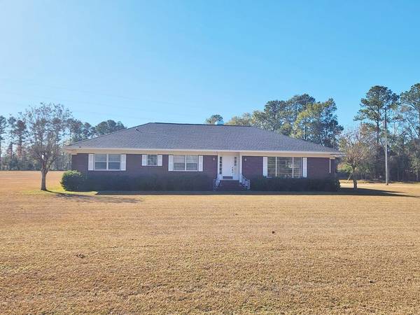 388 E Main St, Harleyville, SC 29448