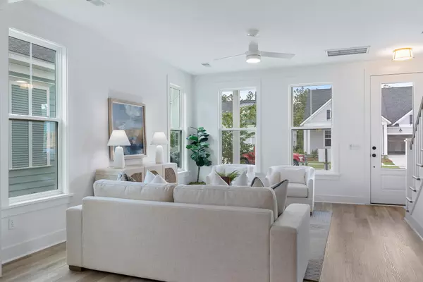 Summerville, SC 29486,323 Trailmore Ln