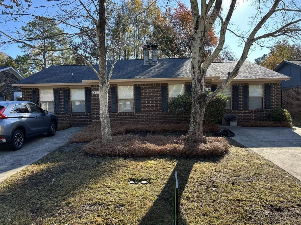 North Charleston, SC 29420,186 Dorchester Manor Blvd #A & B