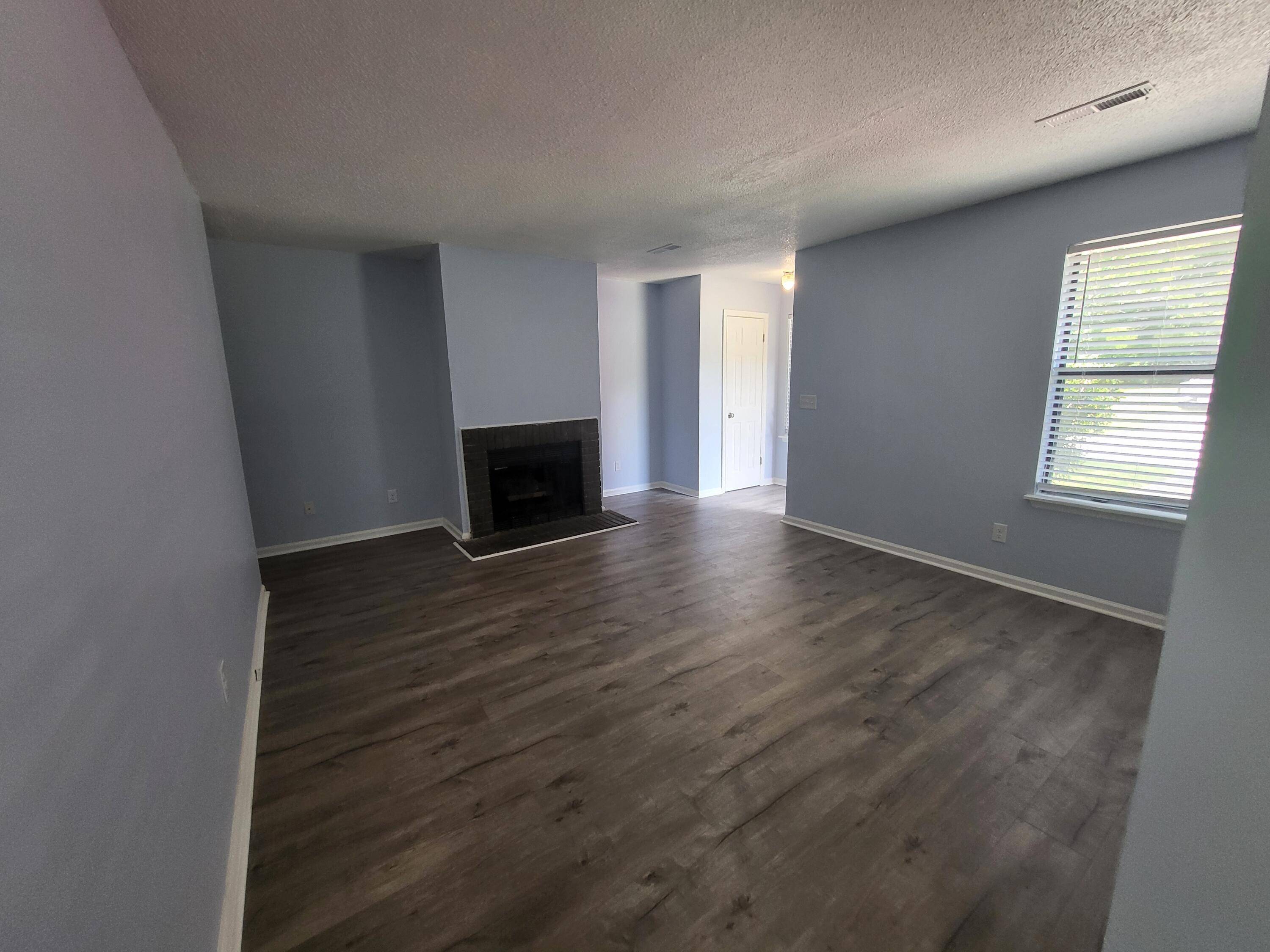 North Charleston, SC 29420,186 Dorchester Manor Blvd #A & B