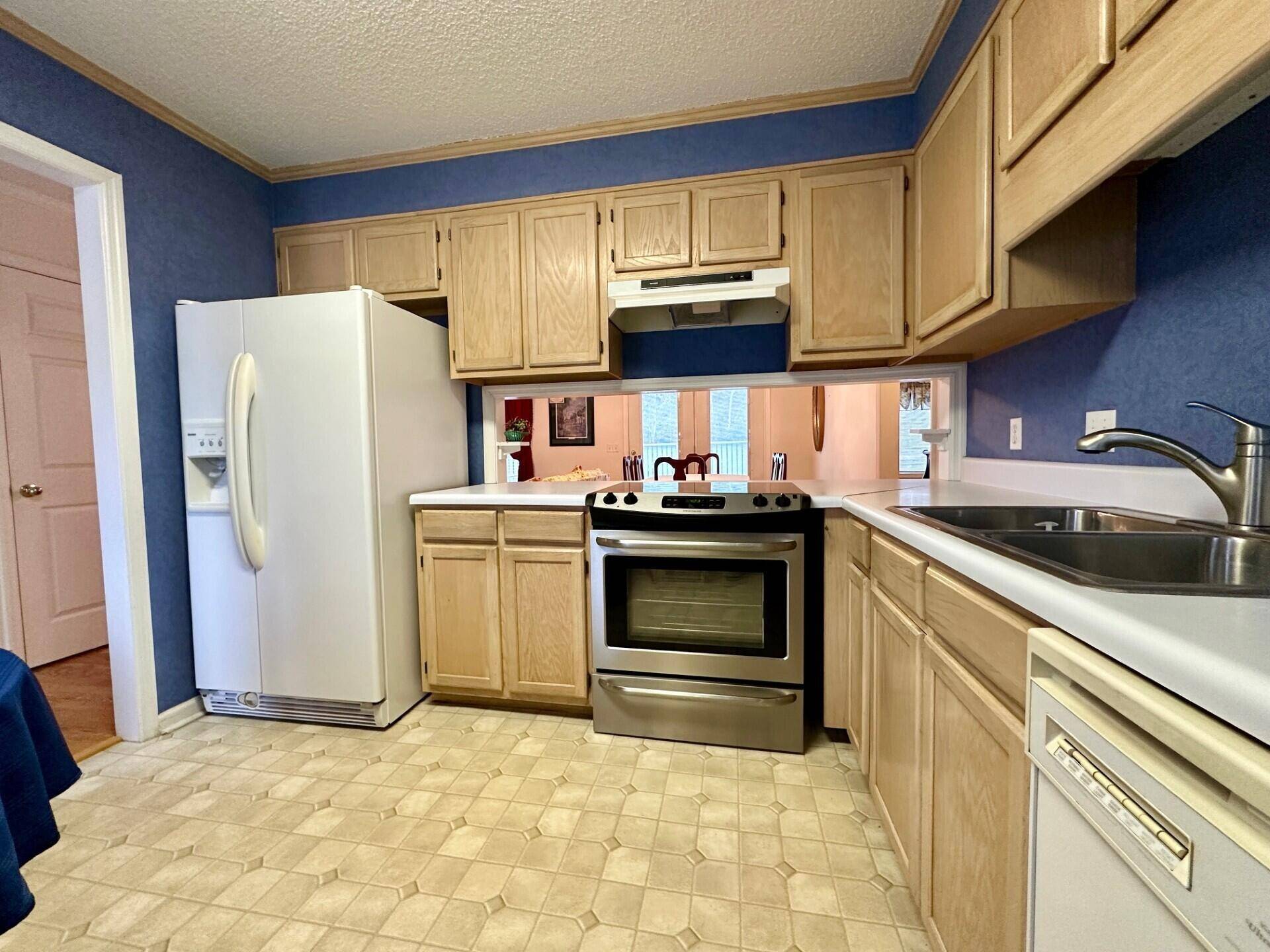 Santee, SC 29142,27 Peter Collinson Rd