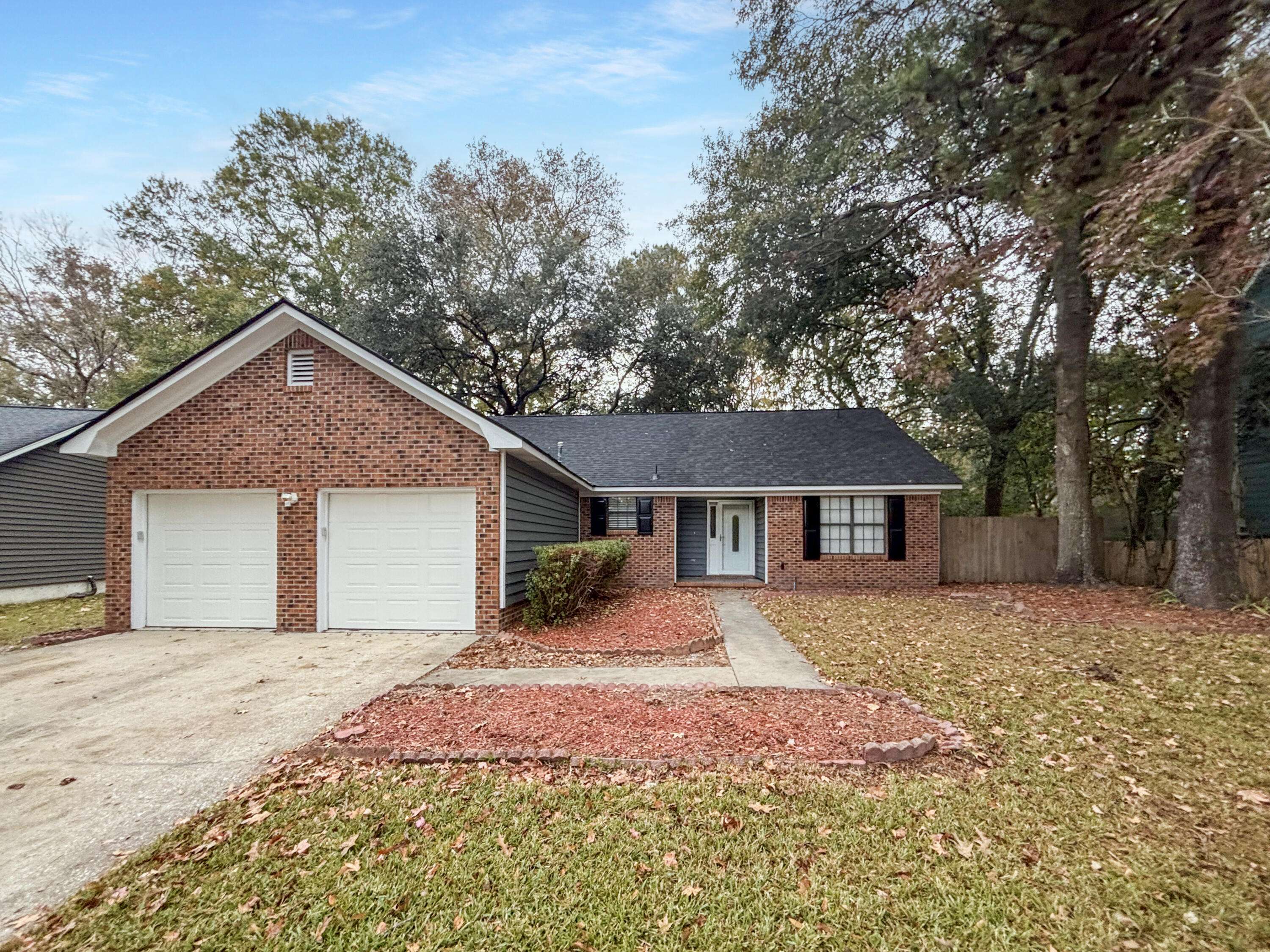 109 Glebe Rd, Summerville, SC 29485