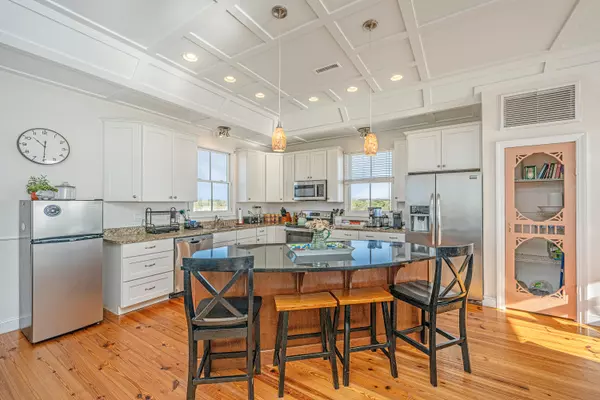 Edisto Beach, SC 29438,108 Palmetto Blvd