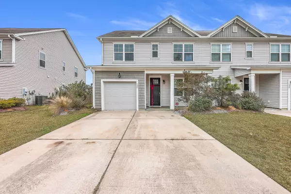 126 Wild Holly Dr, Moncks Corner, SC 29461