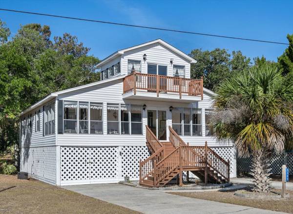 2305 Myrtle St, Edisto Beach, SC 29438