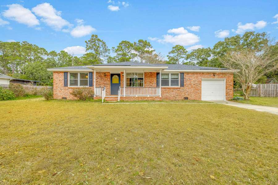 648 Schooner Rd, Charleston, SC 29412