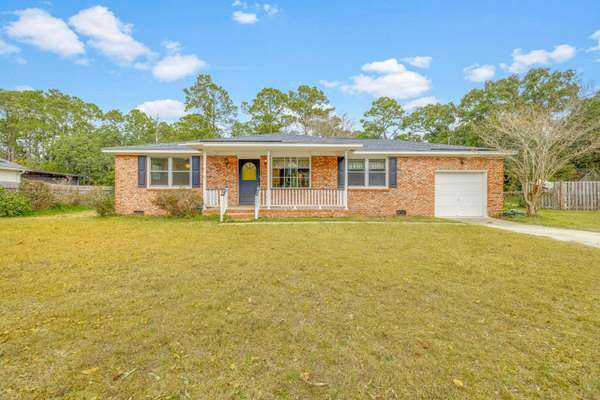 648 Schooner Rd, Charleston, SC 29412