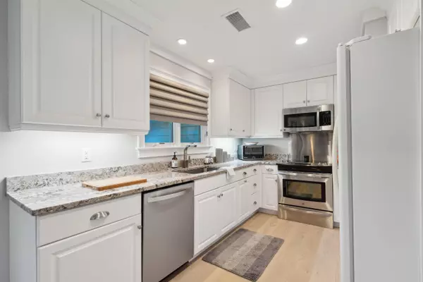 Kiawah Island, SC 29455,456 Vetch Ct