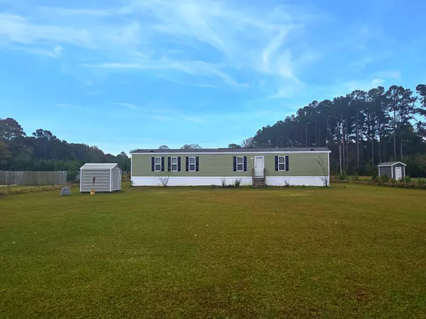 1675 River Rd, Mcclellanville, SC 29458