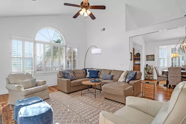 Mount Pleasant, SC 29464,1551 Ben Sawyer Blvd #22