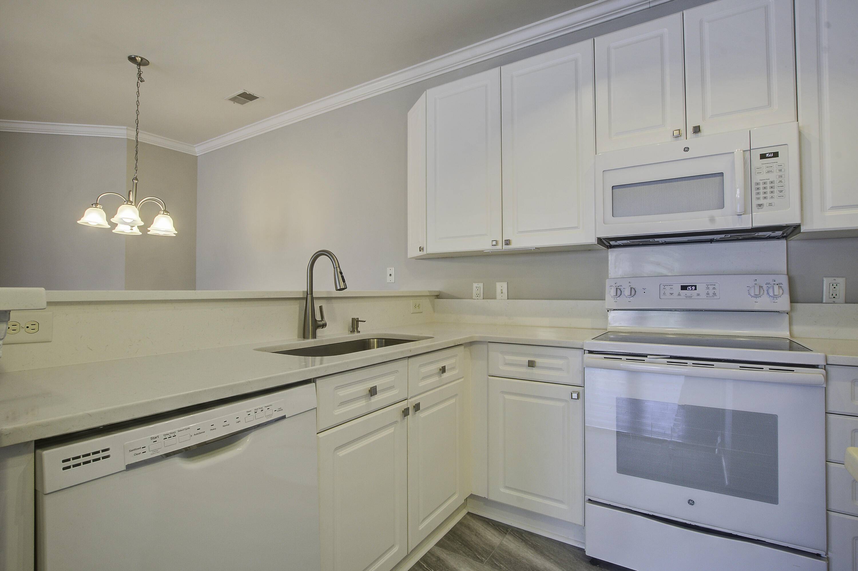Mount Pleasant, SC 29466,1413 Belcourt Ln