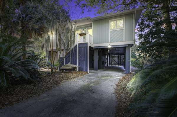 26 Twin Oaks Ln, Isle Of Palms, SC 29451