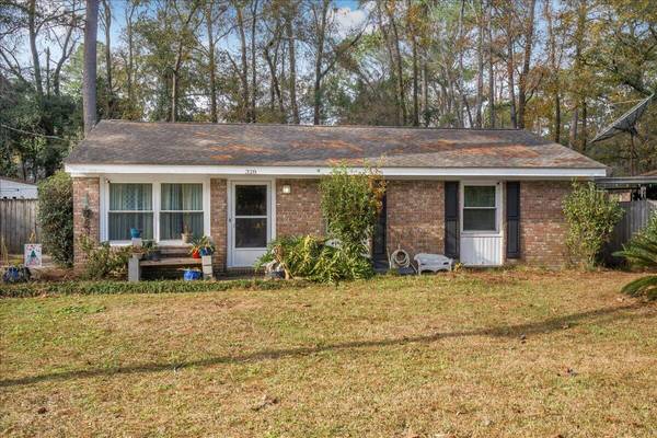 328 Sprucewood Dr, Summerville, SC 29485