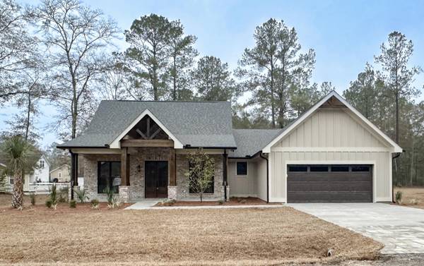 54 Summer Dr, Walterboro, SC 29488