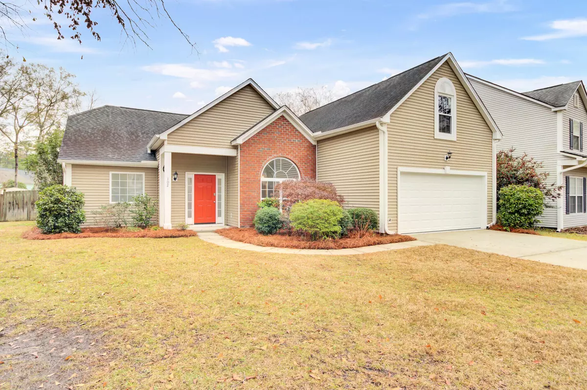 Summerville, SC 29485,102 York Ct