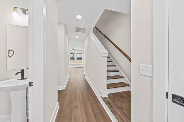 Ravenel, SC 29470,6117 Young St