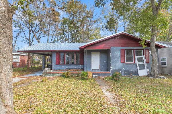 5056 Butler St, North Charleston, SC 29406