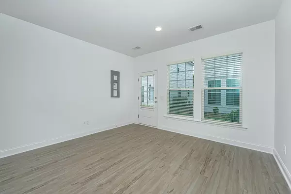 Hanahan, SC 29410,7104 Channel Park Dr