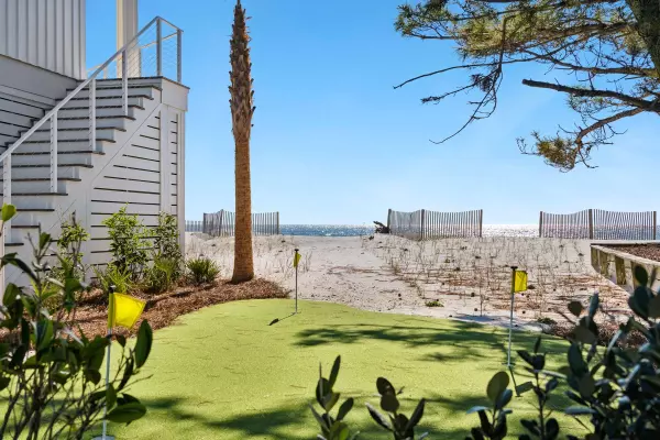 Folly Beach, SC 29439,1579 E Ashley Ave