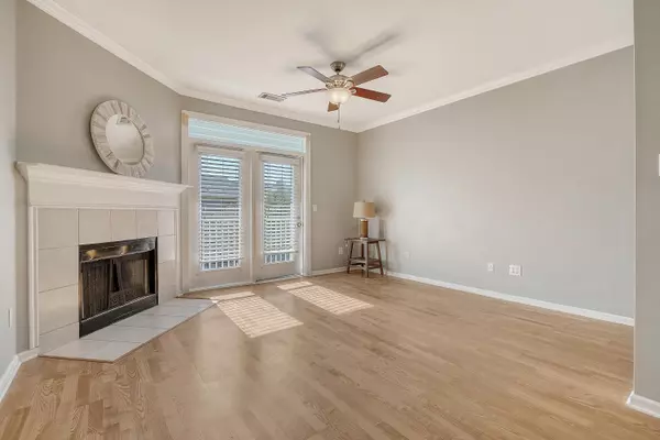 Charleston, SC 29492,130 River Landing Dr #7306