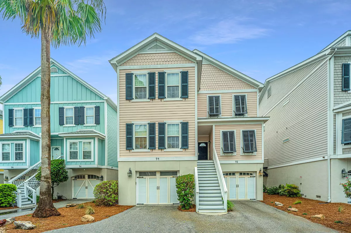 Folly Beach, SC 29439,94 W 2nd St