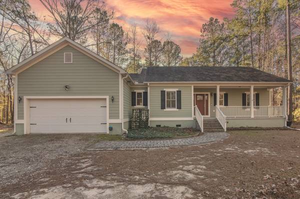 1374 Leisure Dr, Summerville, SC 29486