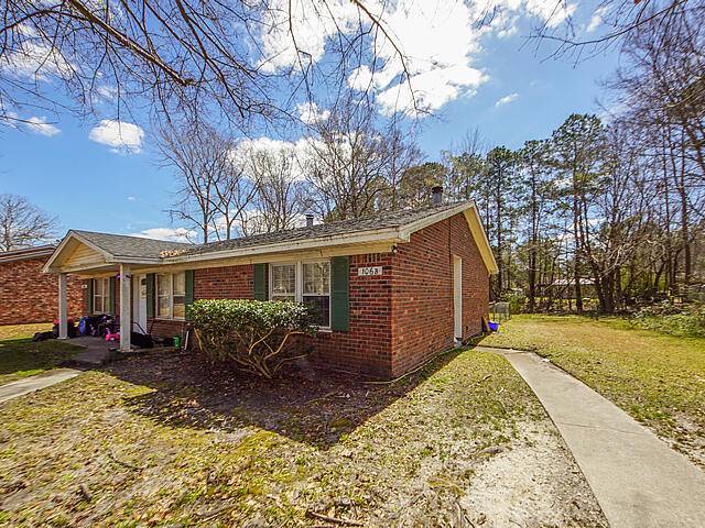 106 Susan Dr #A&B, Summerville, SC 29485
