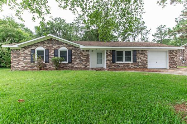 212 Farmhill Dr, Summerville, SC 29483