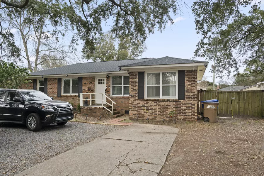 868 Dills Bluff Rd, Charleston, SC 29412