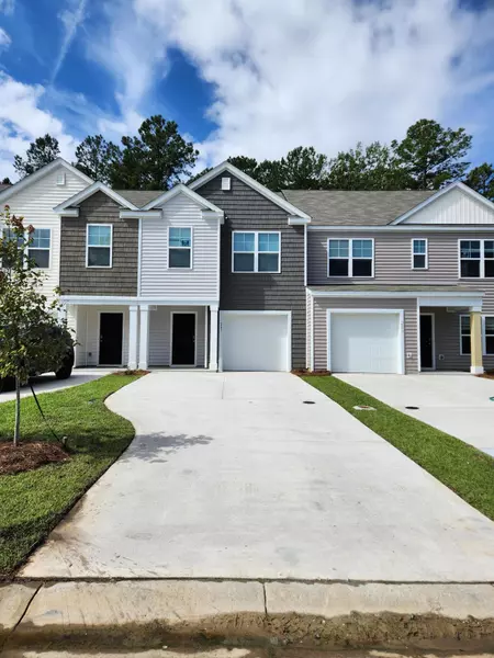 207 Cozy Brook Ct, Summerville, SC 29486